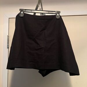 GAP Women's Black Skort